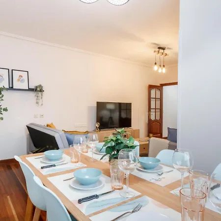 Amplio Y Recien Reformado En Indautxu 빌바오